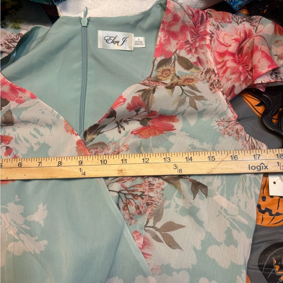 - Eliza J Romantic Floral Wrap maxi dress size 8 - Picture 7 of 11